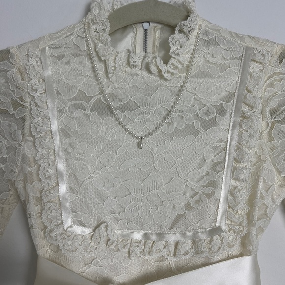 Vintage Girl's First Communion Cream Tiered All Lace Attached Necklace Dress S/M - Picture 3 of 9